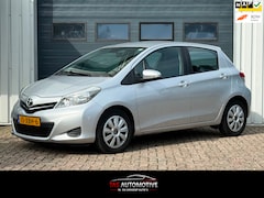 Toyota Yaris - 1.3 VVT-i Aspiration 1e EIG / AUTOMAAT / NAVI