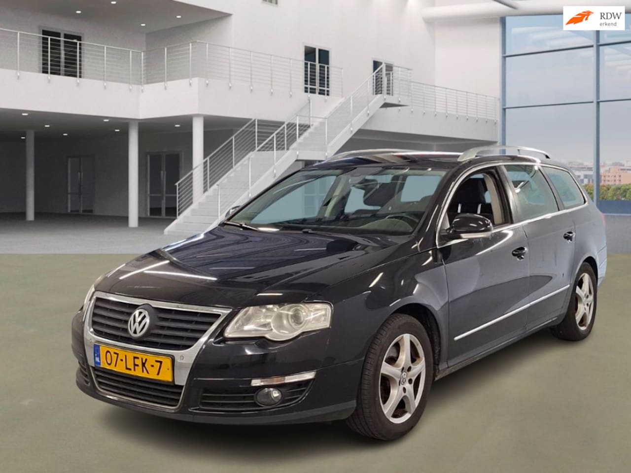 Volkswagen Passat Variant - 1.4 TSI Comfortline BlueMotion AUT NAVI PSENSOR CRUISE TREKHAAK 2 X SLEUTELS - AutoWereld.nl