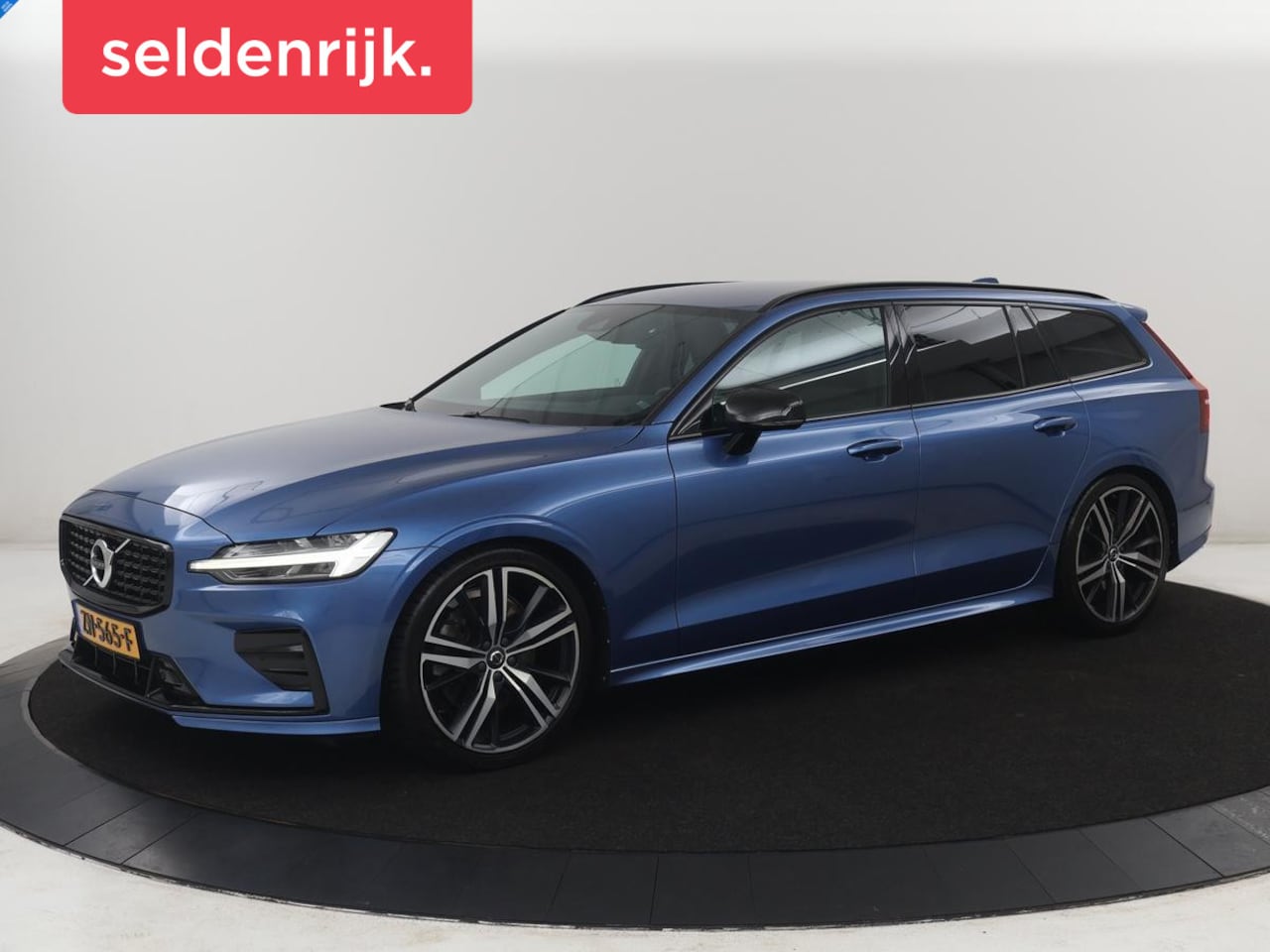 Volvo V60 - 2.0 T5 R-Design | Trekhaak | Navigatie | Apple carplay | LED | Stuurwielverwarming | - AutoWereld.nl