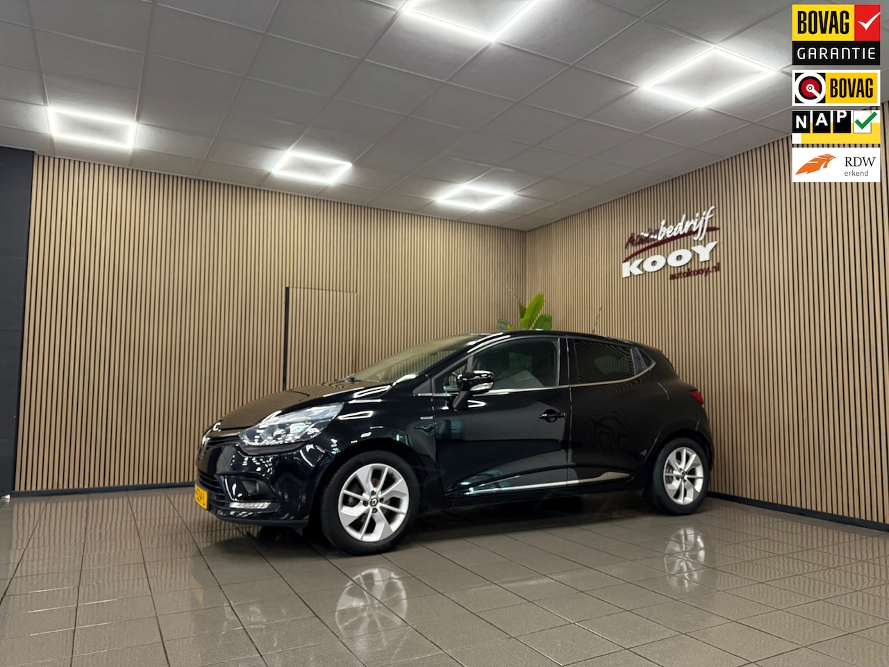 Renault Clio - 0.9 TCe Limited * 1e Eig / Navigatie / Cruise control / LM Velgen / NL Auto * - AutoWereld.nl