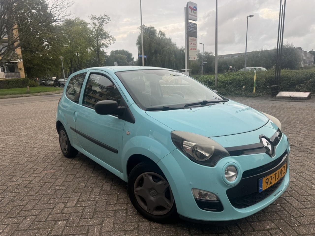 Renault Twingo - 1.2 16V Cruise Bluetooth Goed Facelift - AutoWereld.nl