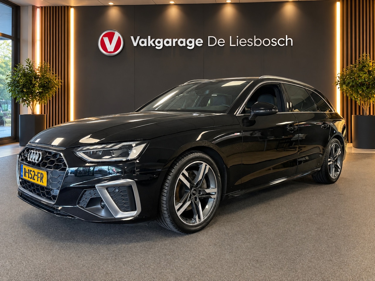 Audi A4 Avant - 40 TFSI quattro S edition / S-line / virtual / trekhaak / carplay / dealer ond, - AutoWereld.nl
