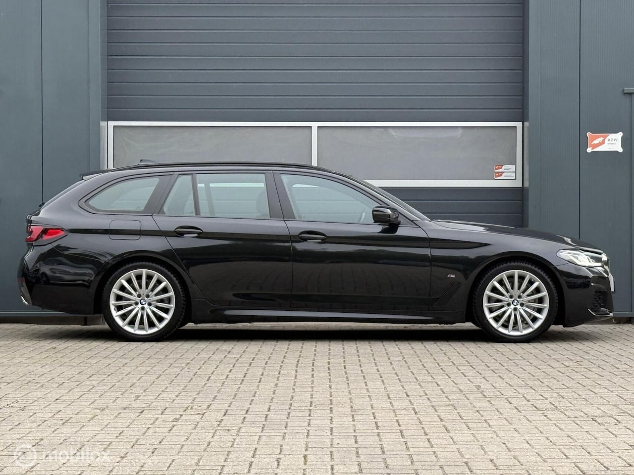 BMW 5-serie Touring - 520d Mild Hybrid M-SPORT Facelift - AutoWereld.nl