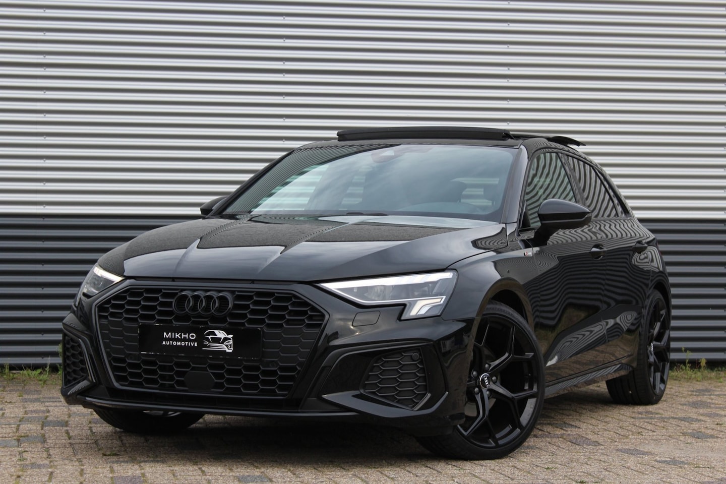 Audi A3 Sportback - 35 TFSI 2x S-Line | Panoramadak | B&O | Sfeerverlichting | Camera | Black optik | Apple ca - AutoWereld.nl
