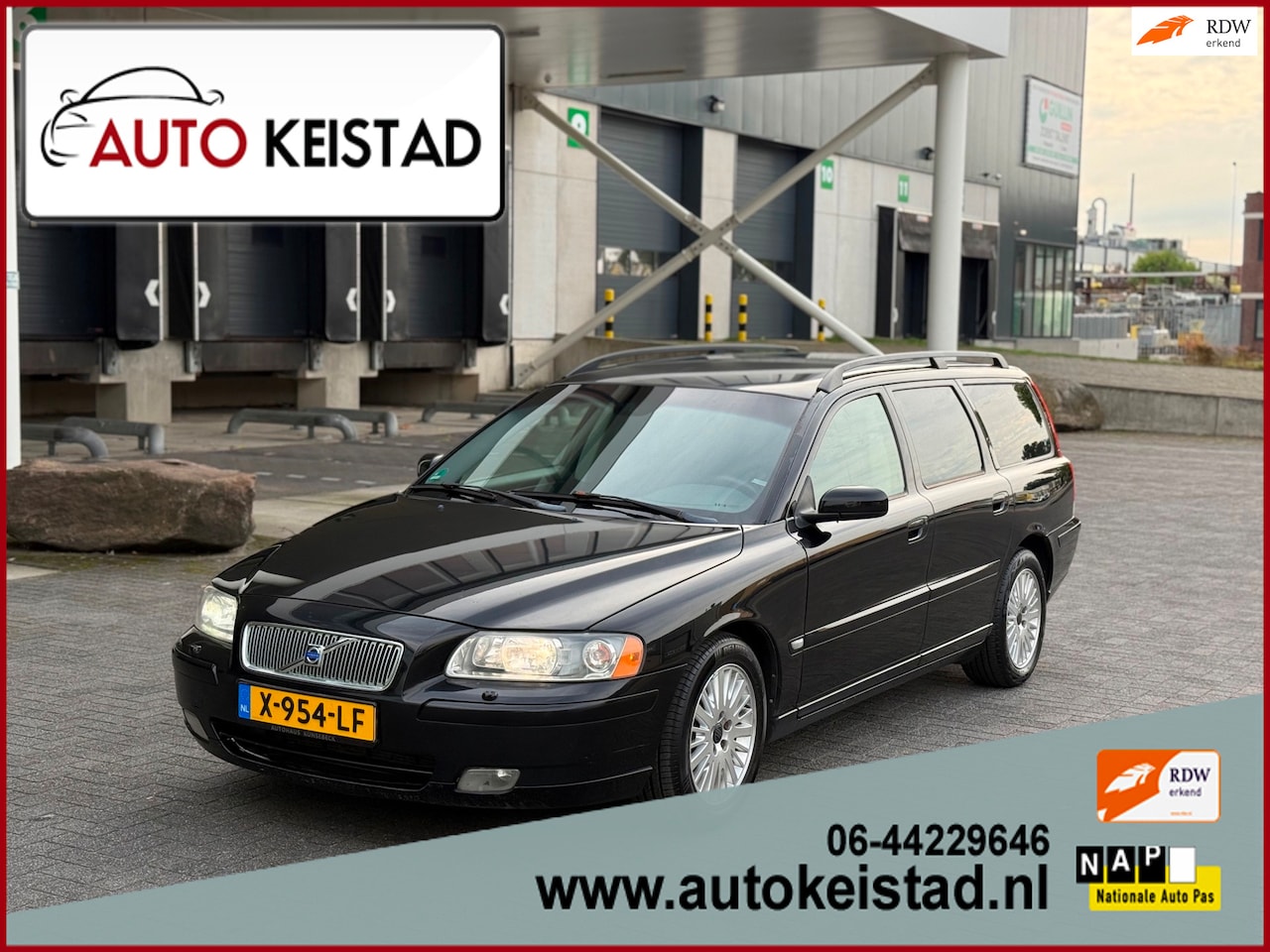 Volvo V70 - 2.5T Momentum AUTOMAAT LEDER/XENON/MEMORY! YOUNGTIMER! - AutoWereld.nl