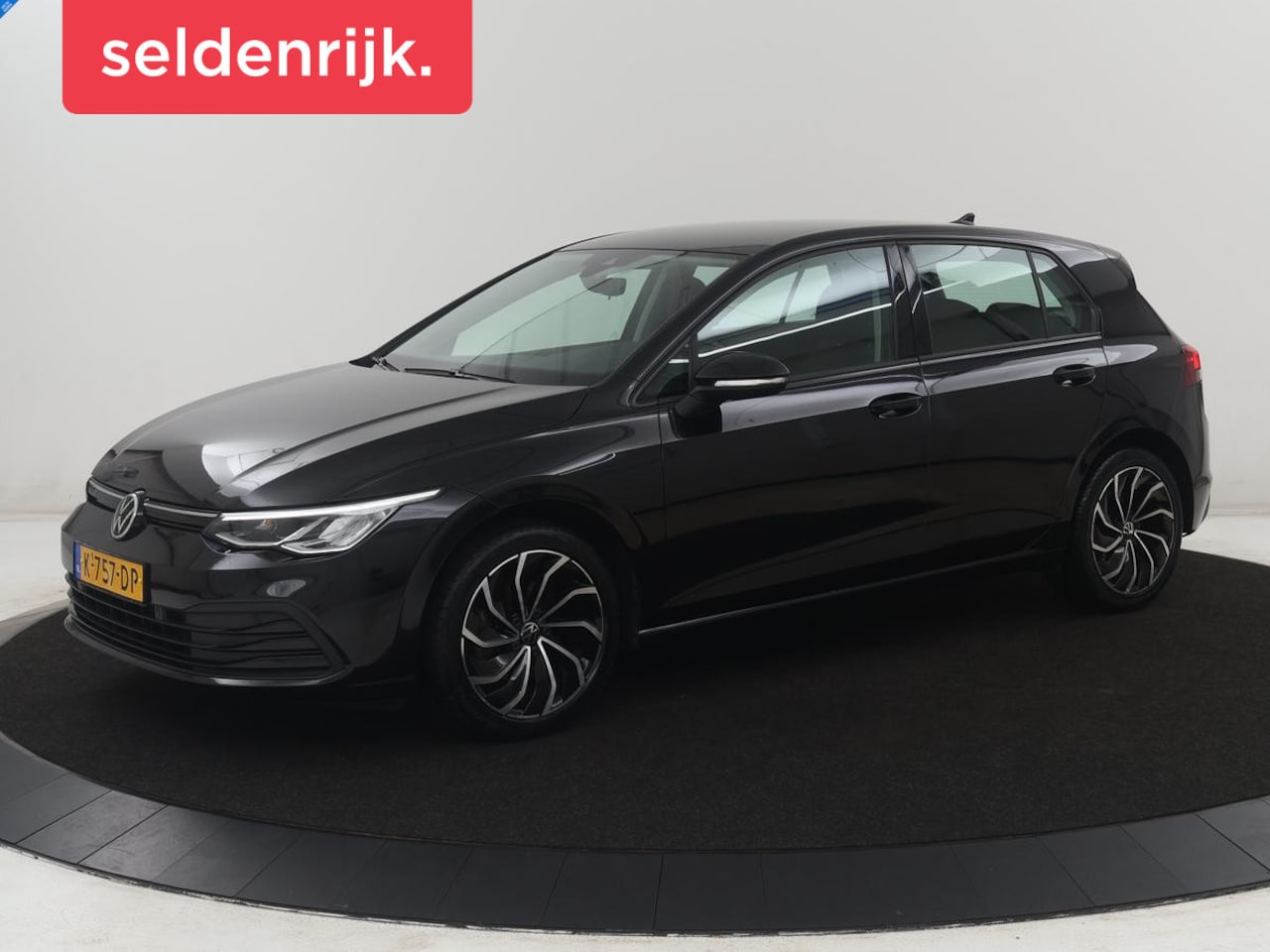 Volkswagen Golf - 1.0 eTSI Life | Automaat | Navigatie | Trekhaak | Adapt. Cruise | LED | - AutoWereld.nl