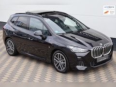 BMW 2-serie Active Tourer - 220i M-Sport Pano Carplay Trekhaak