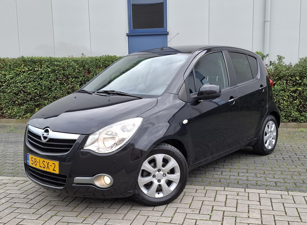 Opel Agila - 1.2 16V 63KW Edition Airco - AutoWereld.nl
