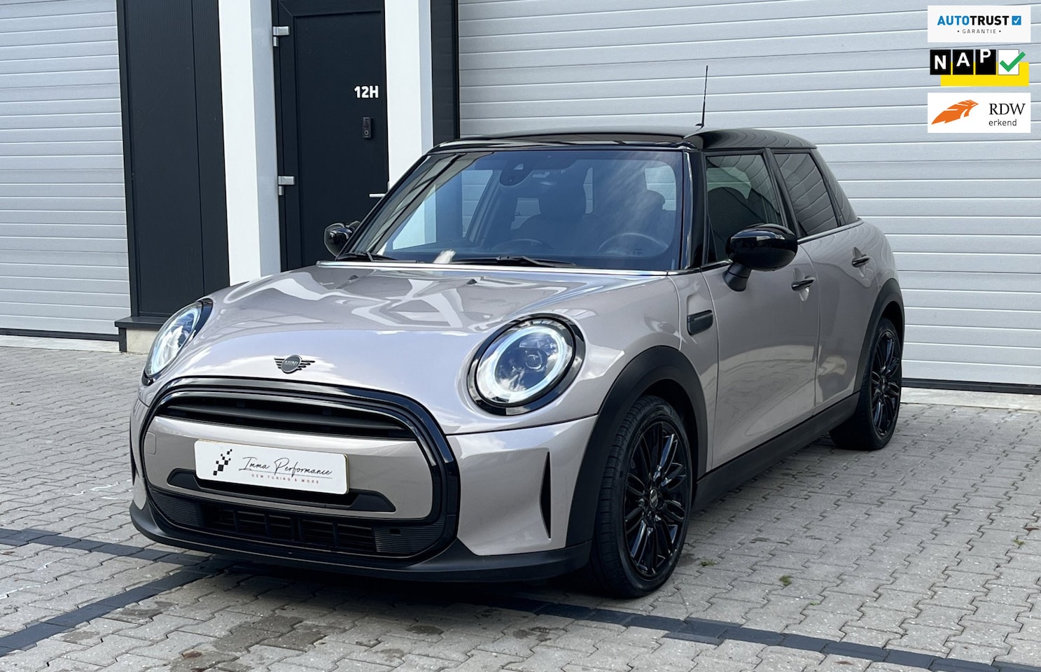 MINI 5-Deurs - 1.5 Cooper Classic - AutoWereld.nl