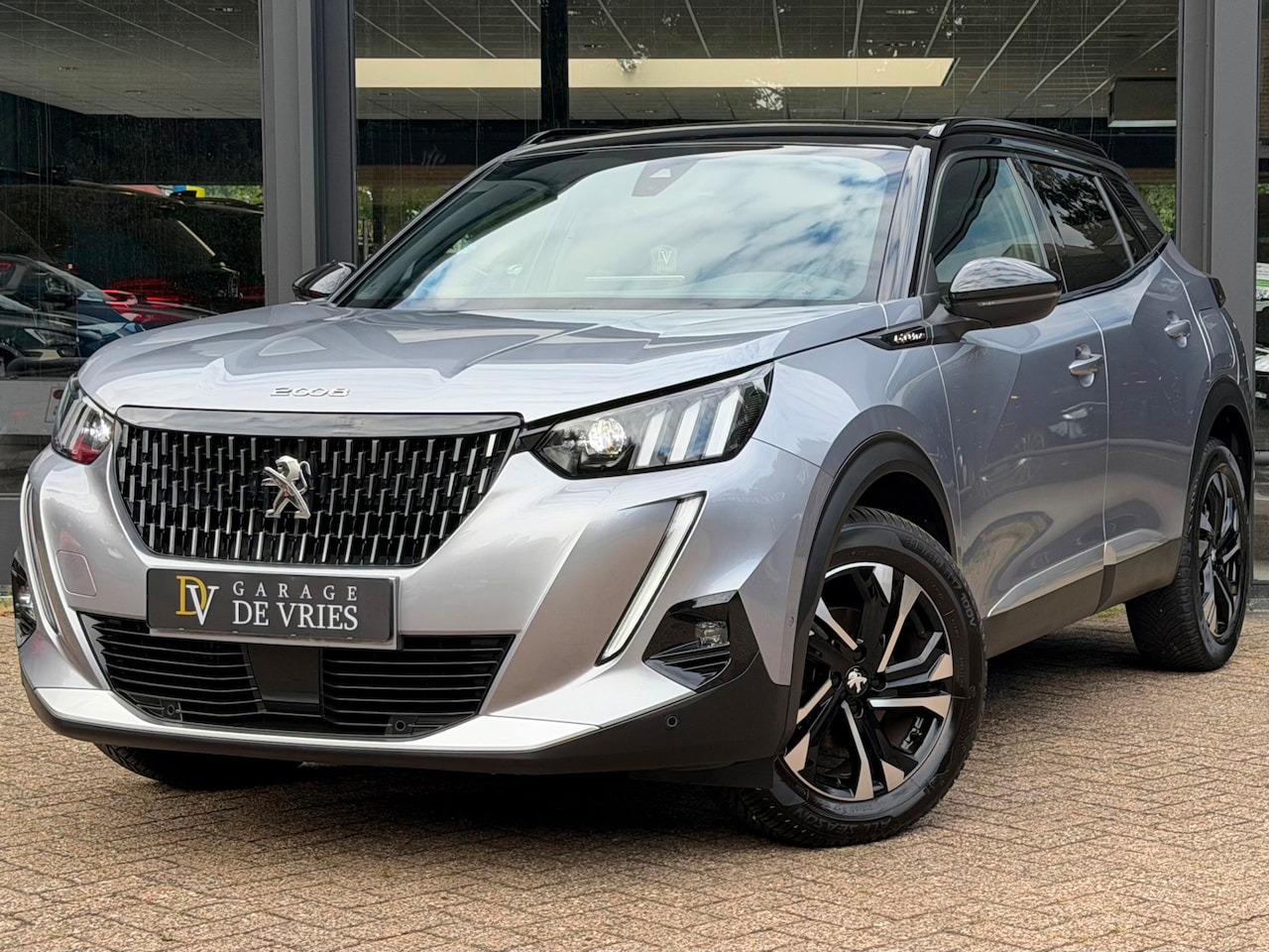 Peugeot 2008 - 1.2 PureTech GT Automaat CarPlay Camera Leder Garantie - AutoWereld.nl