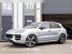 Porsche Cayenne - 3.0 E-Hybrid BTW | PANO | HUD | BURMESTER | SPORTCHRONO | SPORTUITLAAT | KEYLESS | STOELVE