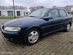 Opel Vectra - 1.8-16V Sport Edition II
