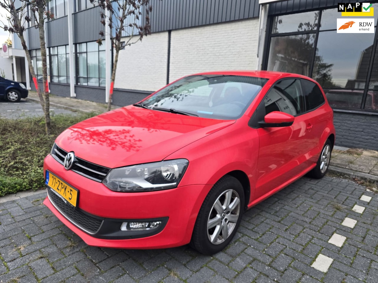 Volkswagen Polo - 1.2 TSI Highline Automaat Airco Navigatie - AutoWereld.nl