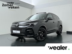 Volkswagen Tiguan - 1.5 eHybrid R-Line Edition | 272 PK | SoH 100% | Trekhaak wegklapbaar | Adaptive Cruise Co