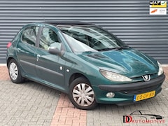 Peugeot 206 - 1.6 XT Pano | Airco | Elektr Ramen | Leder