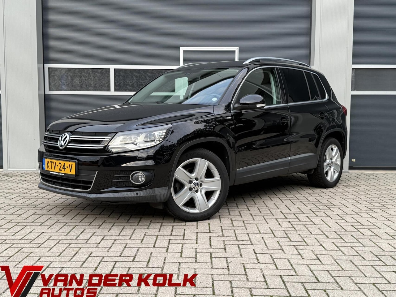 Volkswagen Tiguan - 1.4 TSI CUP | LED | Navigatie | Cruise | Climate | Stoelverwarming | Sensoren - AutoWereld.nl