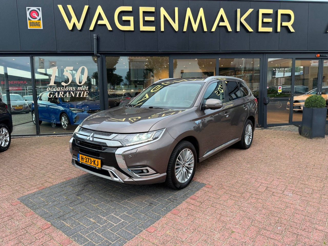 Mitsubishi Outlander - 2.4 PHEV Intense+ AUT|NAV|CAM|Carplay - AutoWereld.nl
