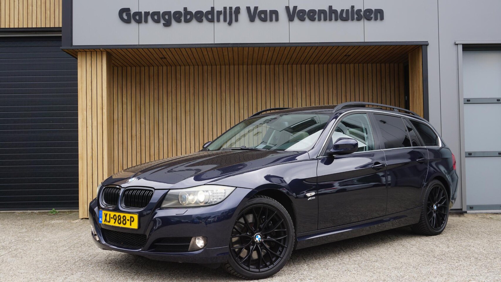 BMW 3-serie Touring - 330i Xdrive 272pk Clima Pano Leder Elek stoel Xenon *2de eign* Stoelverw 18 inch LM *Sport - AutoWereld.nl