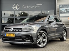 Volkswagen Tiguan - 1.4 TSI ACT R-Line Pano | Camera | Trekhaak