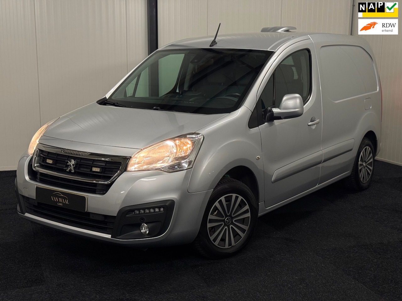 Peugeot Partner - 120 1.6 BlueHDi 3P EURO6 AUTOMAAT|CARPLAY|CAMERA|RIJKLAAR - AutoWereld.nl