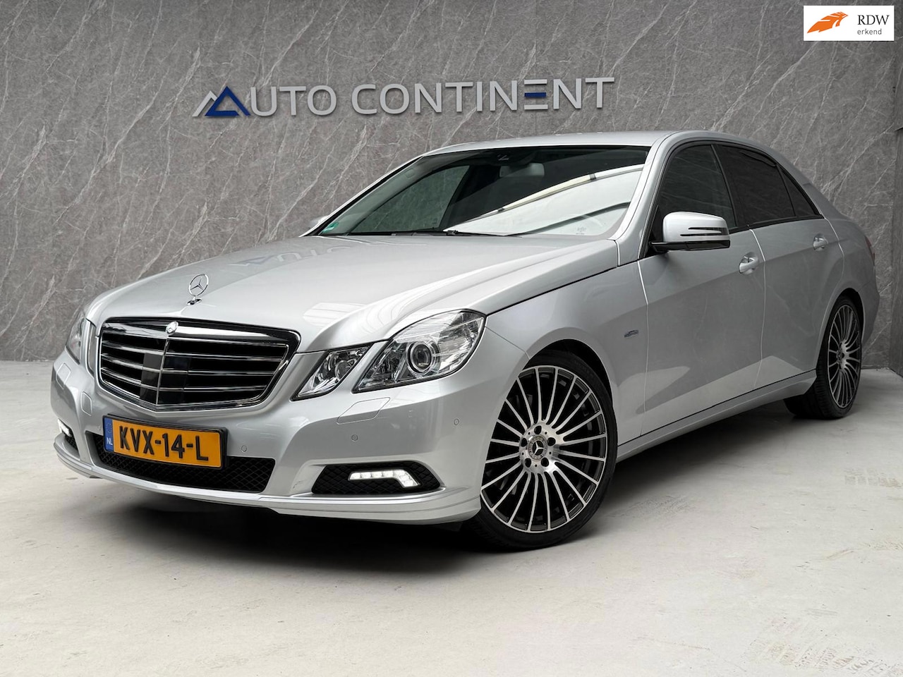Mercedes-Benz E-klasse - 350 CGI 293 PK / Dealer Onderhouden - AutoWereld.nl