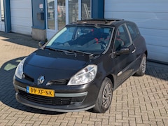 Renault Clio - 1.4-16V Rip Curl Airco Pano NAP