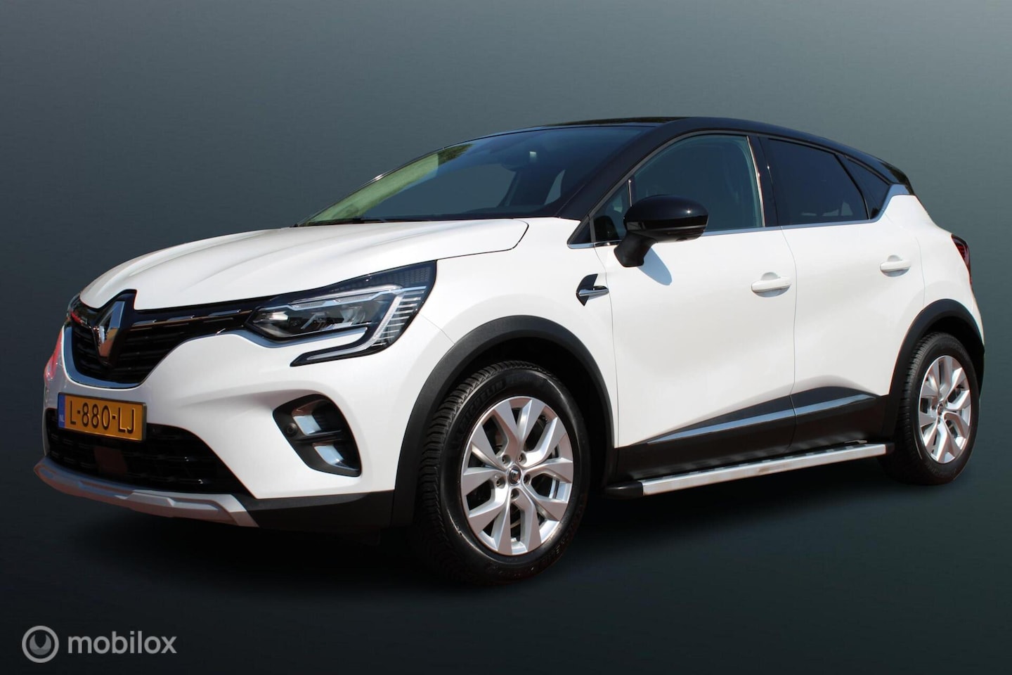 Renault Captur - 1.0 TCe 90 Intens, Wit metallic, Zwart dak, Donker glas, Navi, Clima, Stoelverwarming, Tre - AutoWereld.nl