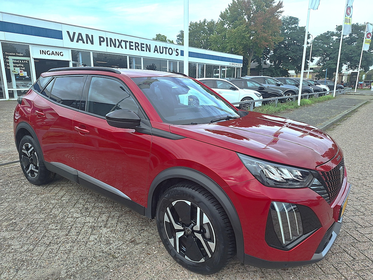 Peugeot 2008 - 1.2 PureTech 100 Allure STOELVERW./NAVI/CAMERA - AutoWereld.nl