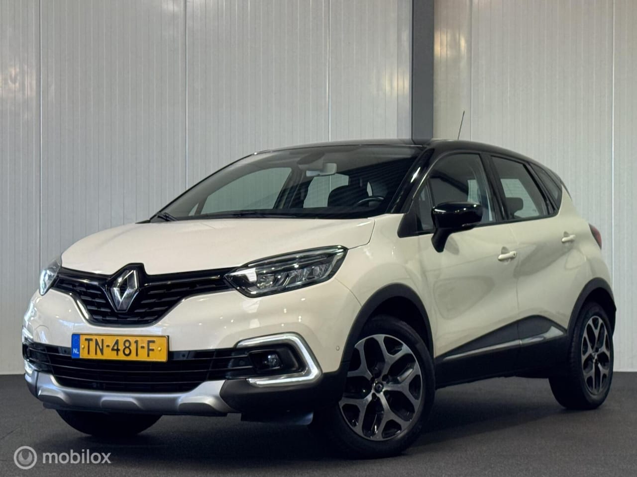 Renault Captur - 0.9 TCe Intens [ trekhaak camera climate cruise LED ] - AutoWereld.nl