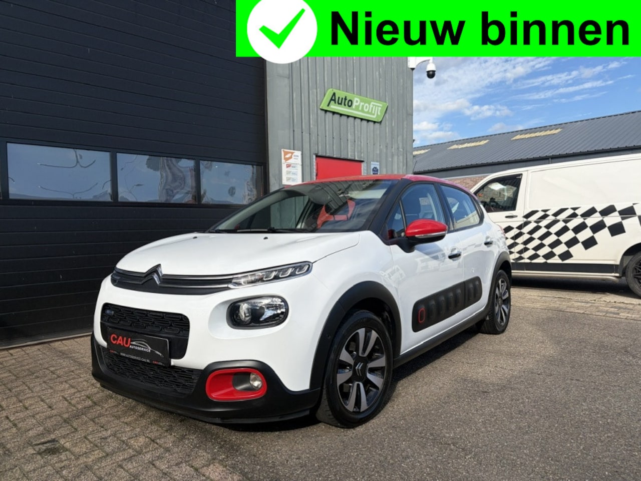 Citroën C3 - 1.2 110PK Shine Automaat|Dealer onderh|Carplay|Camera - AutoWereld.nl