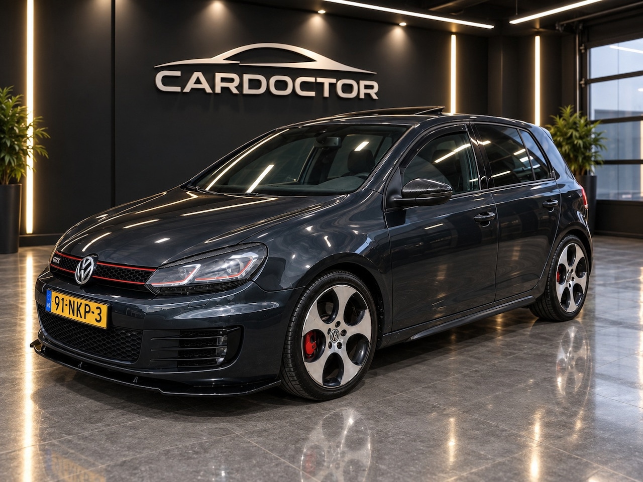 Volkswagen Golf - 2.0 TFSI GTI - Pano - 320pk - Pops and bangs - NEW APK - NAP - AutoWereld.nl