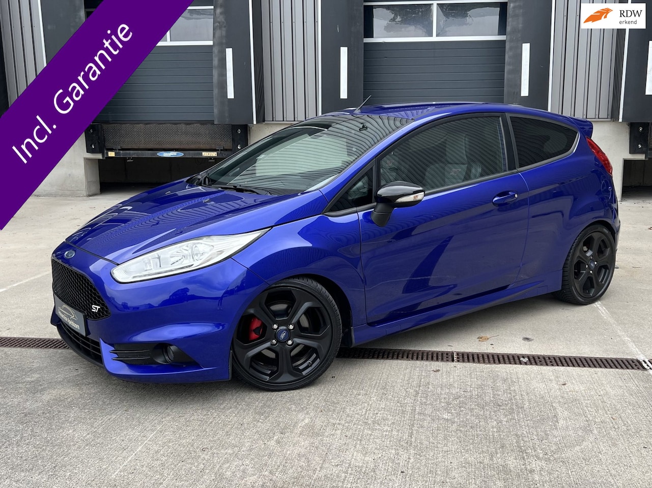 Ford Fiesta - 1.6 ST2 1.6 ST2, Sony, Sportuitlaat, Maxton kit, Performance blue - AutoWereld.nl