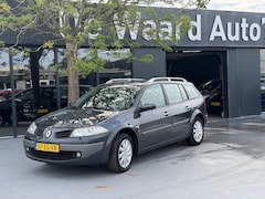 Renault Mégane Grand Tour - 2.0-16V Tech Line/ airco/ trekhaak/ NAP/ Goed onderhouden Nieuwe APK. 6 maanden garantie