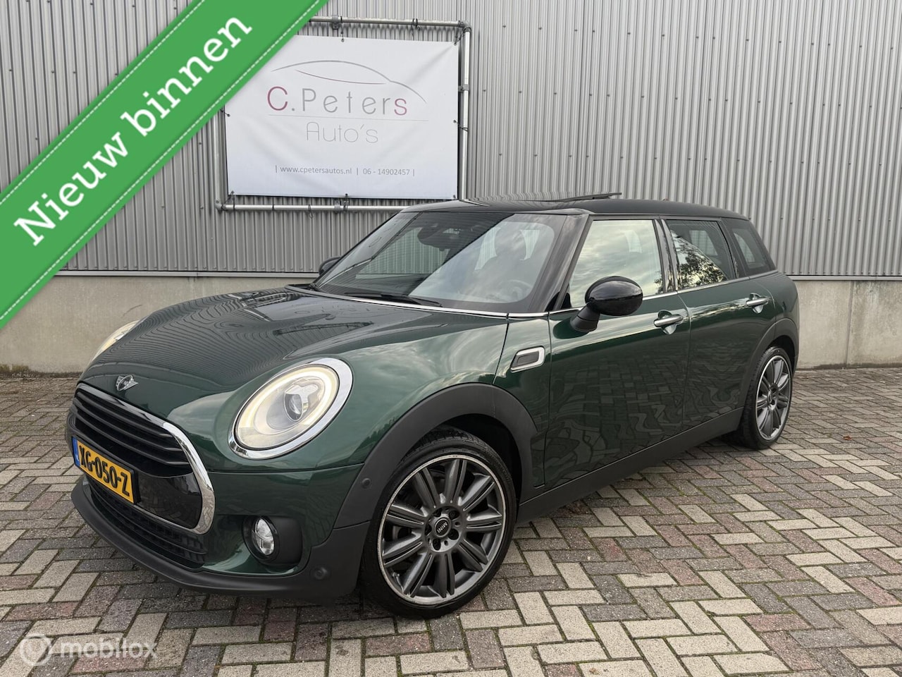 MINI Clubman - 1.5 Cooper Chili Serious Business 2019 / Panodak / Carplay / Harman Kardon / Camera / Deal - AutoWereld.nl