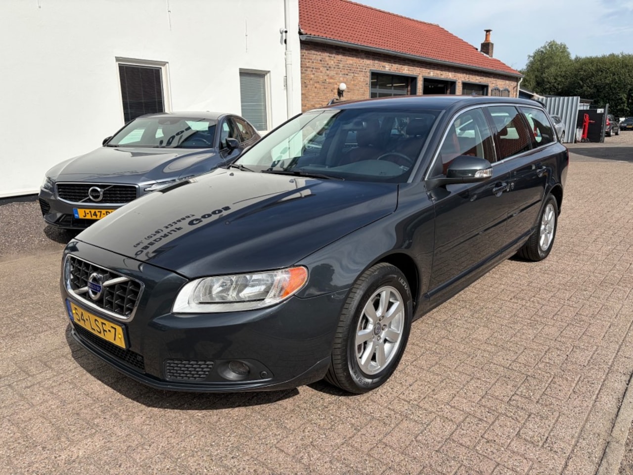 Volvo V70 - 2.0T Momentum Trekhaak Leder - AutoWereld.nl