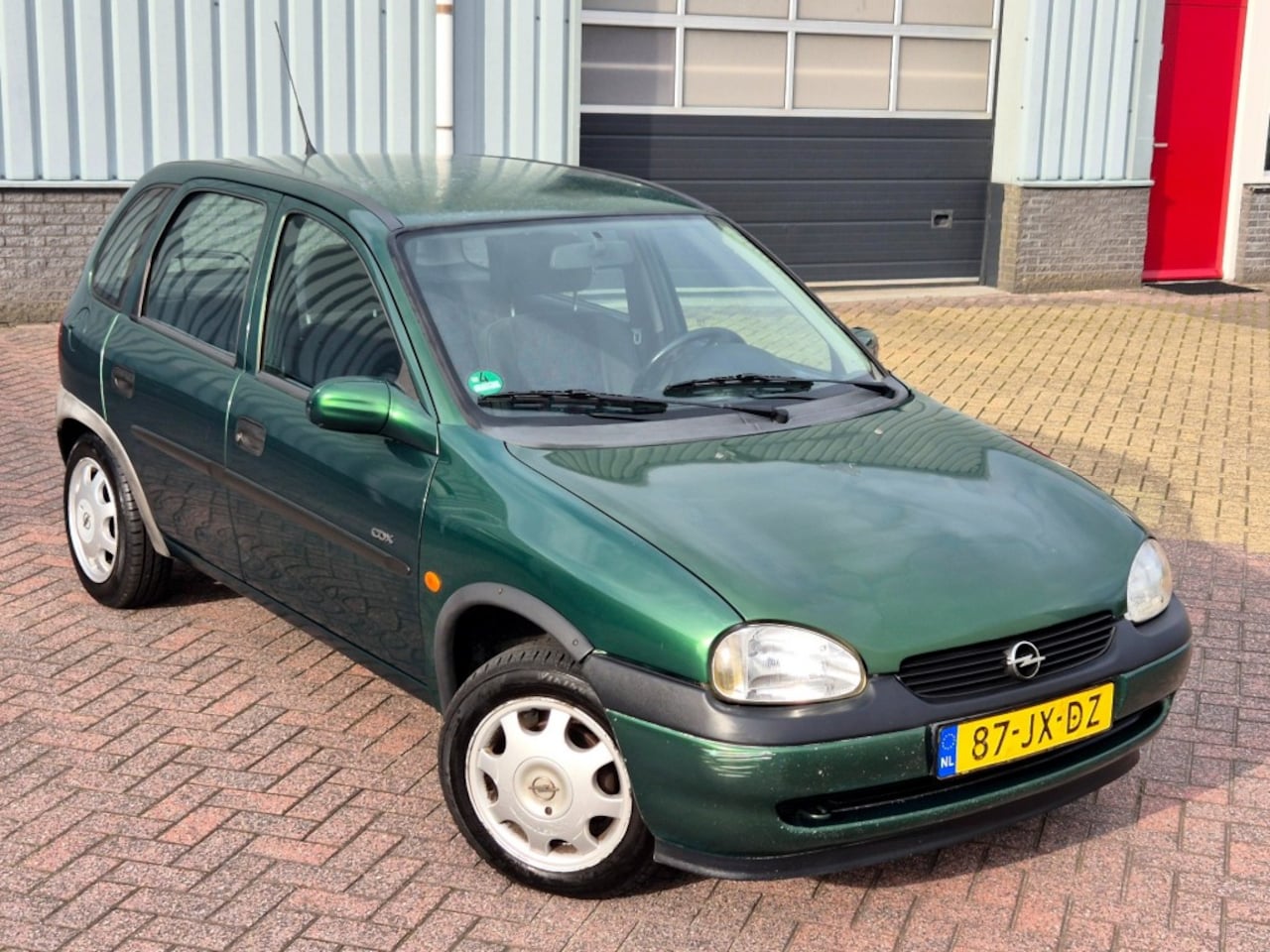 Opel Corsa - 1.4i CDX Nieuwe APK Sept '27 - AutoWereld.nl