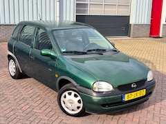 Opel Corsa - 1.4i CDX Nieuwe APK Sept '27