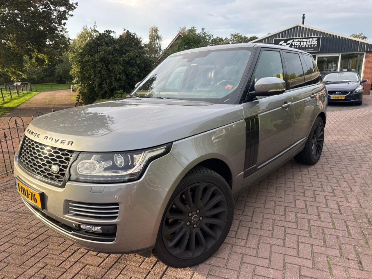 Land Rover Range Rover - Voque SDV8*Car Play*Pano*Led*Export - AutoWereld.nl
