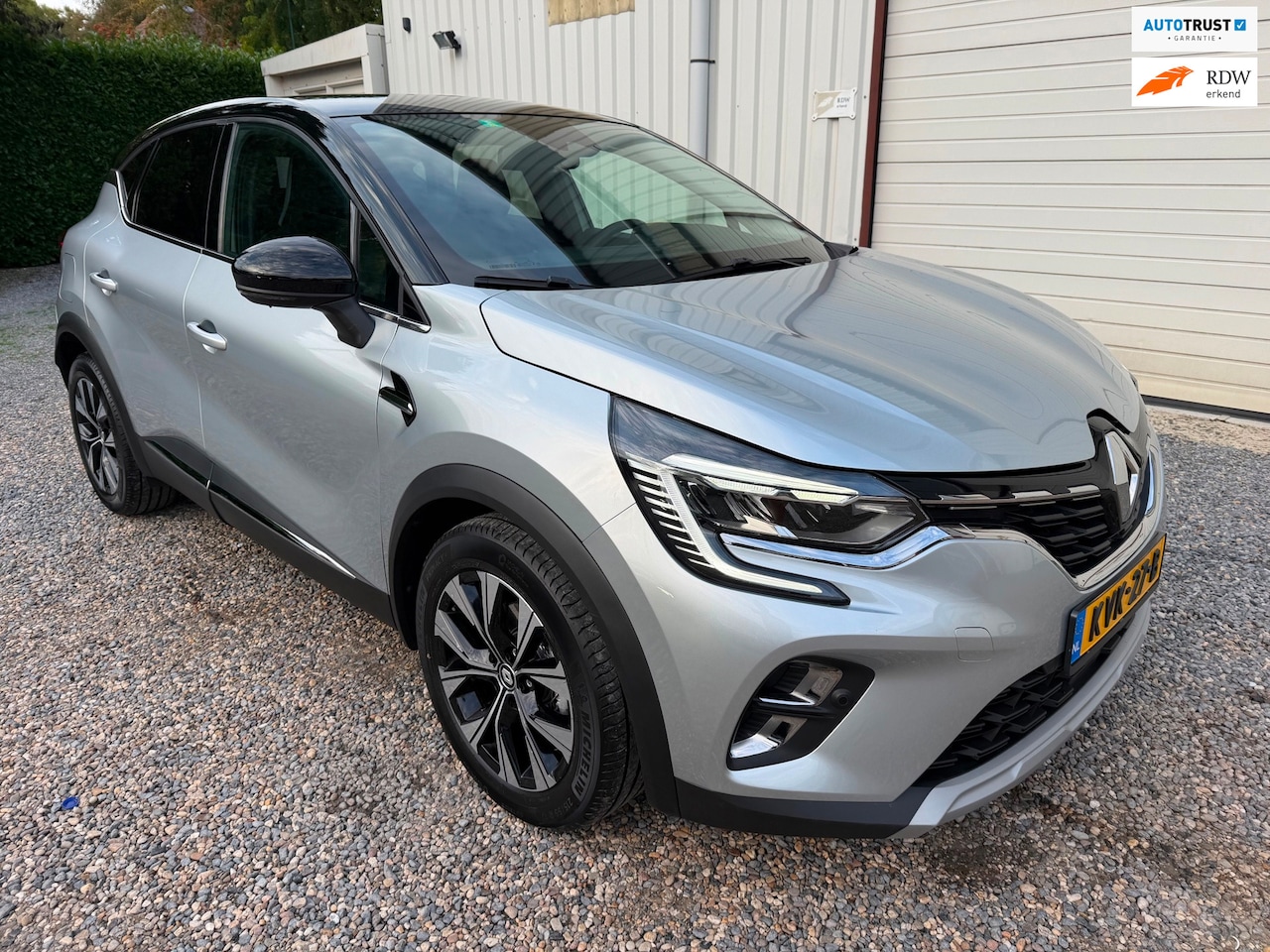 Renault Captur - 1.3 TCe 140 Zen AUTOMAAT.CRUISE.NAVI.DEALER-ONDN! - AutoWereld.nl