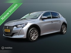 Peugeot e-208 - EV Allure Pack 50 kWh, 3-Fasen, Camera, stoelverwarming, Apple carplay, Donker glas, Navi,