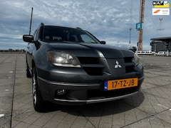 Mitsubishi Outlander Sport - 2.4 4WD AUTOMAAT CLIMA NAP