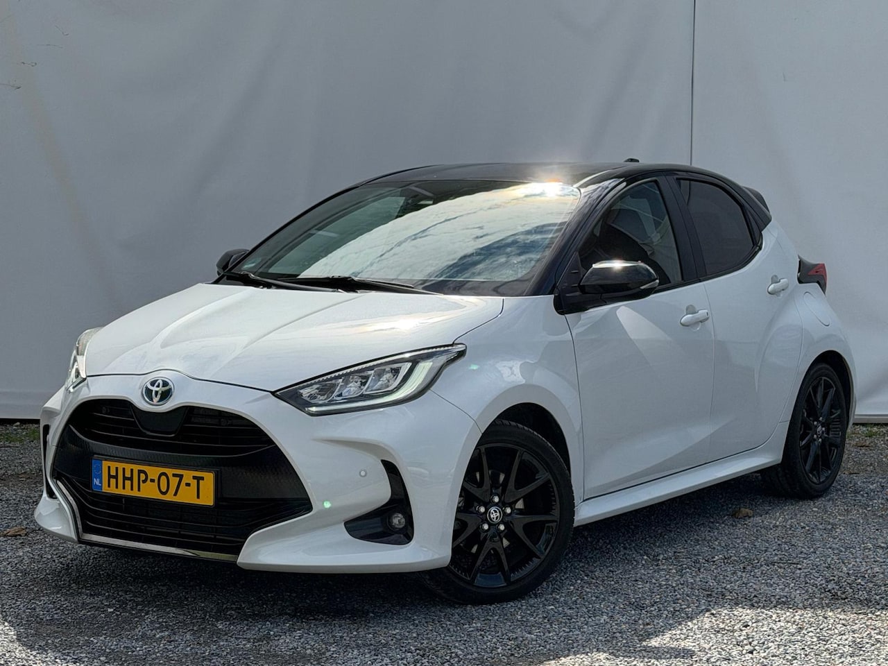 Toyota Yaris - 1.5 Hybrid GR Sport | Camera | JBL | HUD | Dodehoek Detectie - AutoWereld.nl