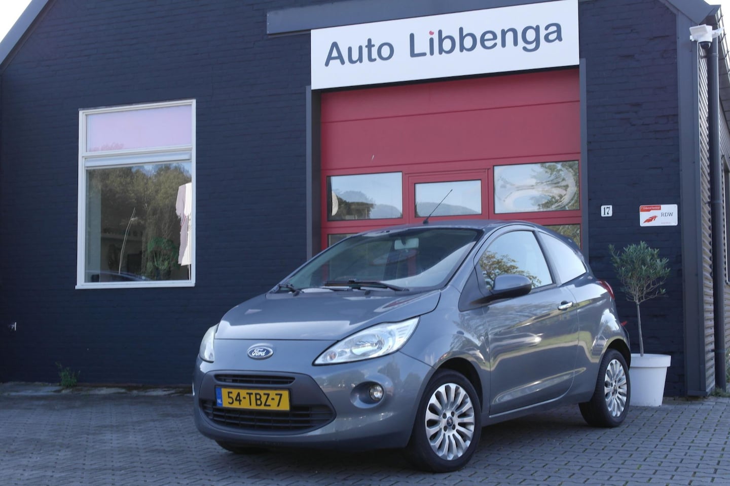 Ford Ka - 1.2 Titanium X start/stop AIRCO / STUURBEKR. / RADIO-CD MP3 / LM VELGEN / CV / ELECTR. RAM - AutoWereld.nl