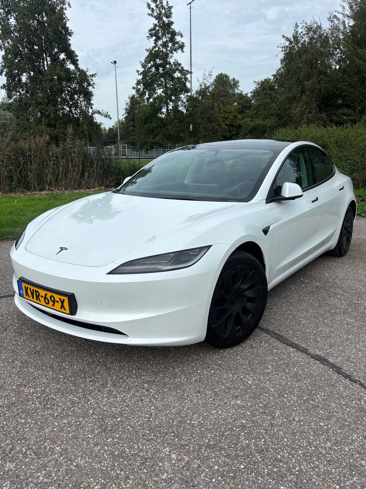 Tesla Model 3 - Standard RWD 60 kWh Nieuwe auto door omstandigheden - AutoWereld.nl