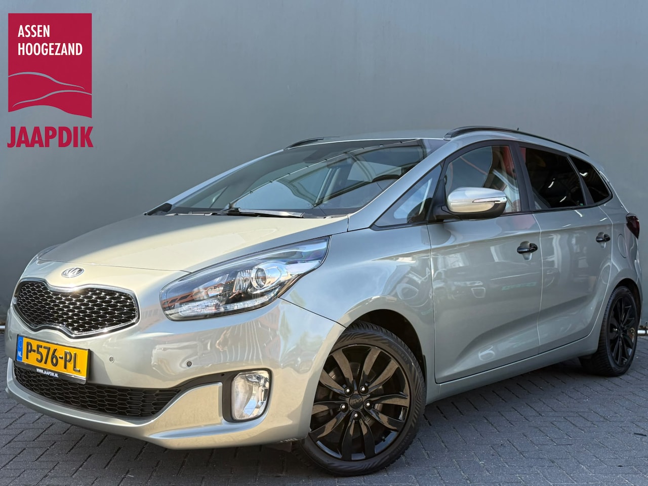 Kia Carens - BWJ 2014 1.6 GDi 135 PK DynamicLine CAMERA | NAVI | CLIMA | CRUISE | BLUETOOTH | LMV | PDC - AutoWereld.nl