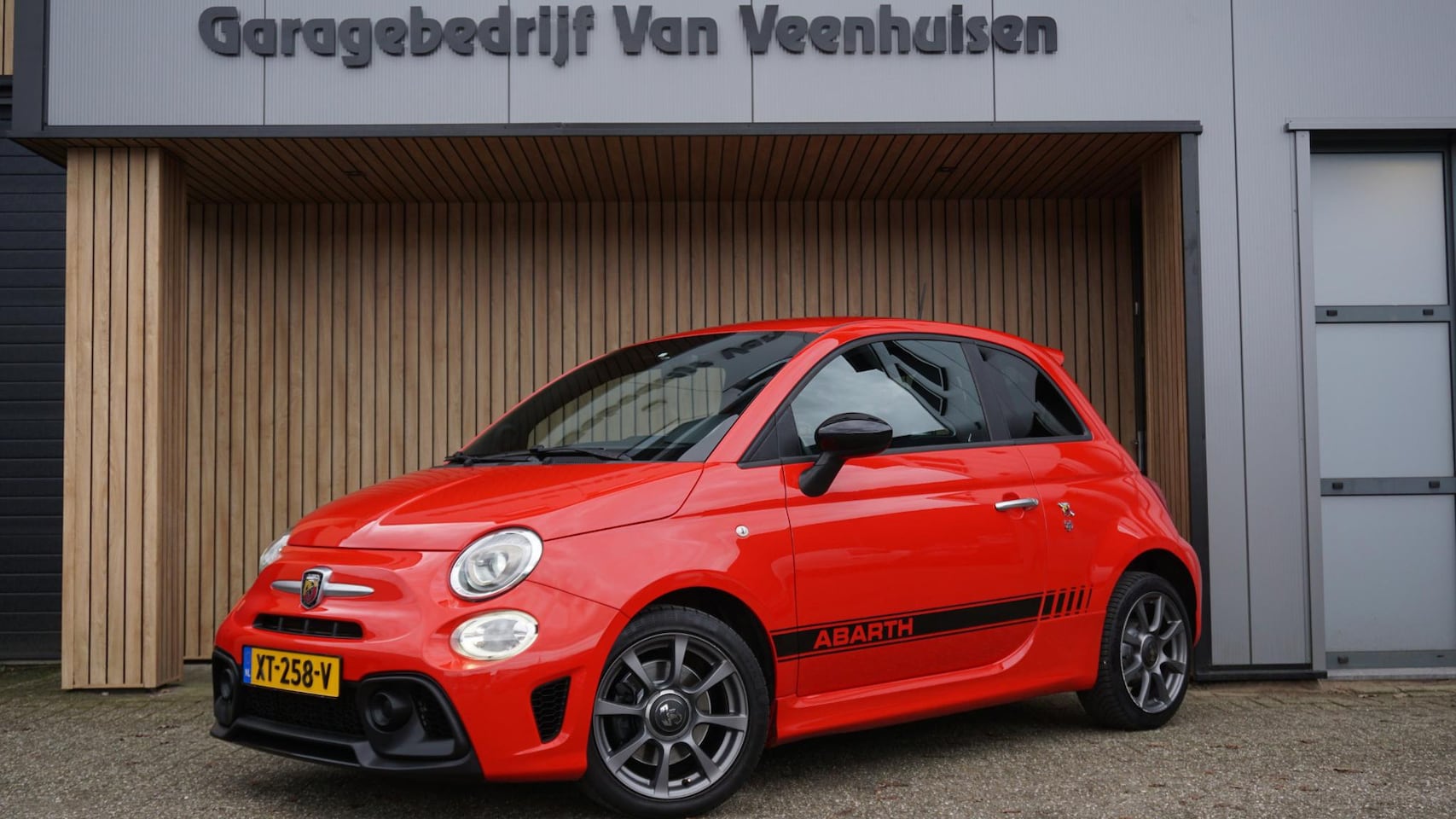 Abarth 595 - 1.4 T-Jet 145pk Virtual Cockpit 16inch LM *Magneti Marelli Exhaust* 45183km! *NL Auto* - AutoWereld.nl