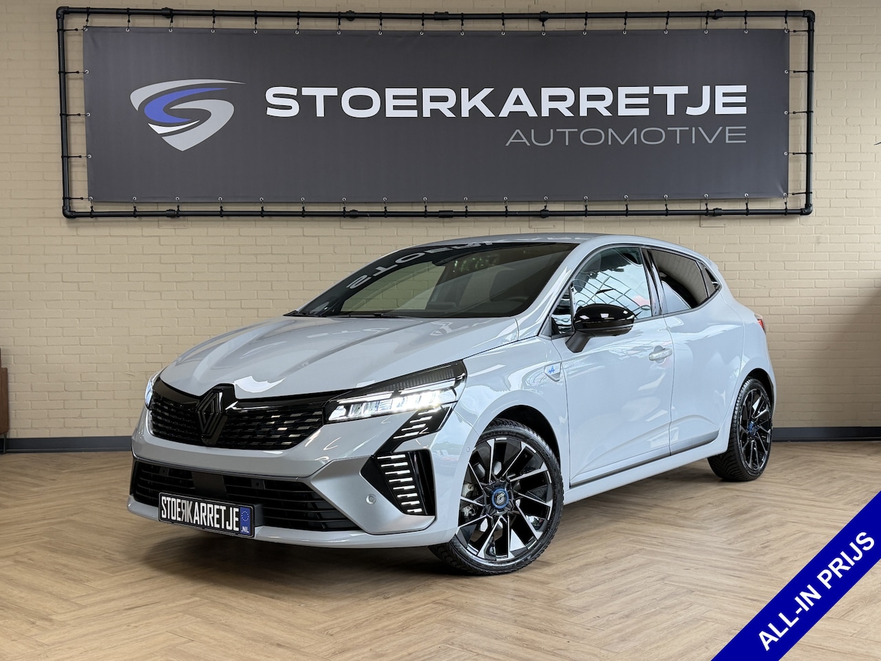 Renault Clio - 1.6 E-Tech Full Hybrid 145 esprit Alpine | Groot Navi | Bose | 360 | ACC | Dode hoek | 17" - AutoWereld.nl