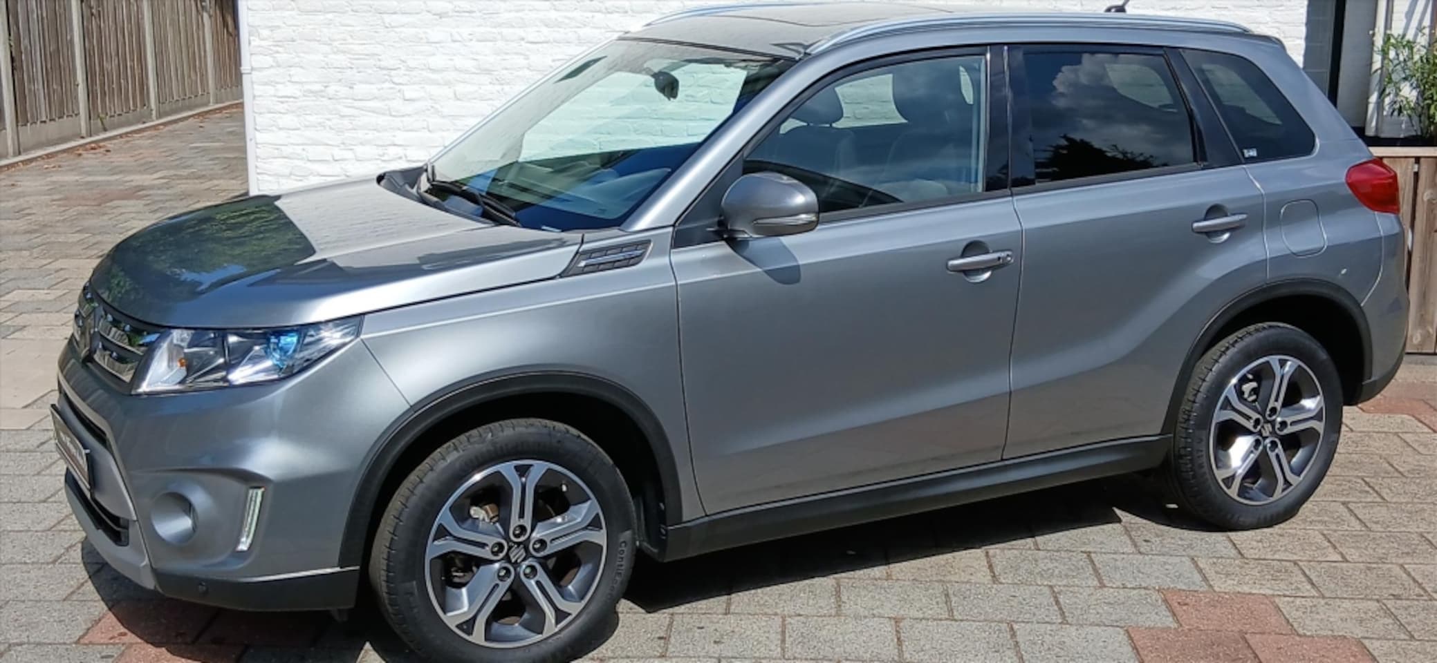 Suzuki Vitara - 1.6 VVT automaat high Exclusive panorama 38000 km - AutoWereld.nl