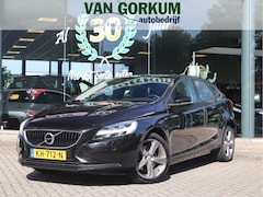 Volvo V40 - 2.0 T3 Momentum Navi / Stoelverw / Standkachel / Pdc / Elekramen / Instap klaar / Vol jaar