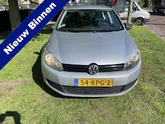Volkswagen Golf - 1.2 TSI Trendline BlueMotion Nl auto nap goed onderhouden leuke opties